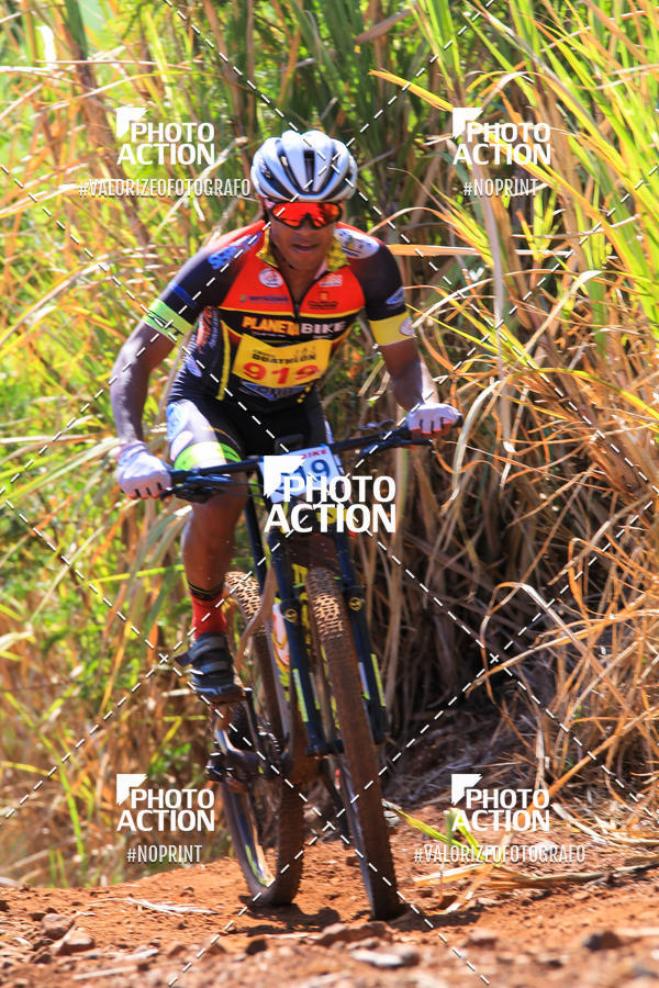 Buy your photos of the eventCROSS DUATHLON on Fotop
