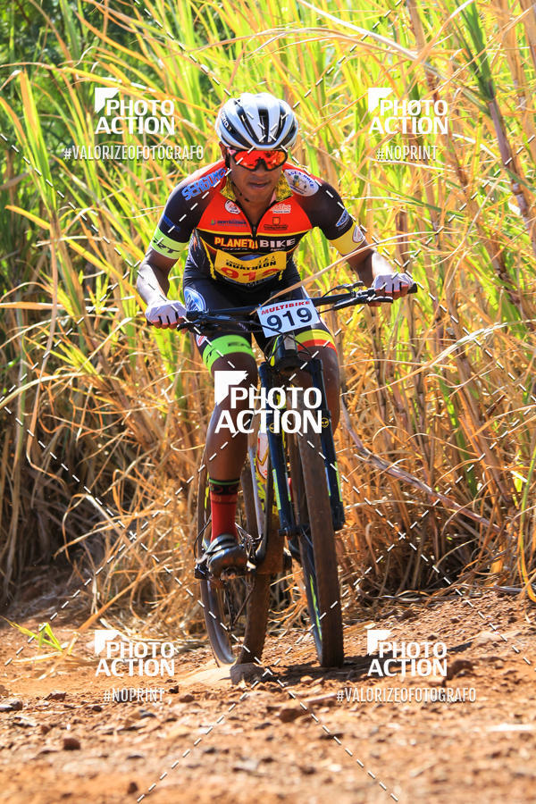 Buy your photos of the eventCROSS DUATHLON on Fotop