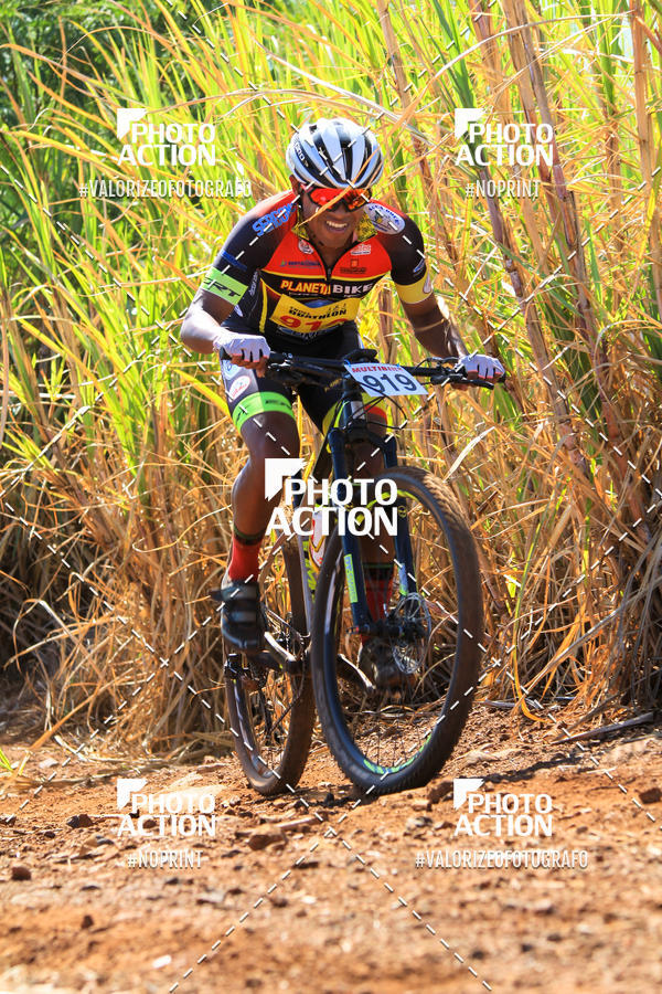 Buy your photos of the eventCROSS DUATHLON on Fotop