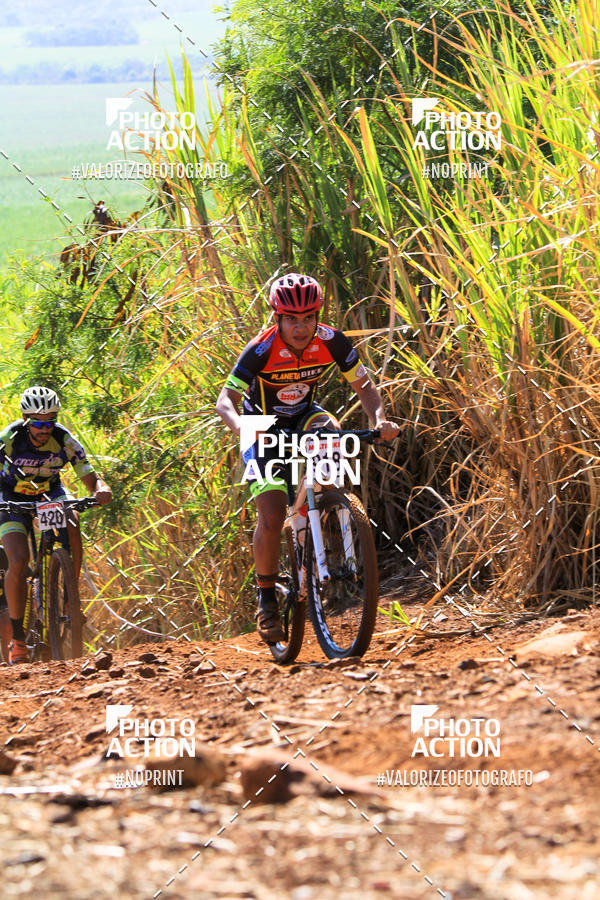 Buy your photos of the eventCROSS DUATHLON on Fotop