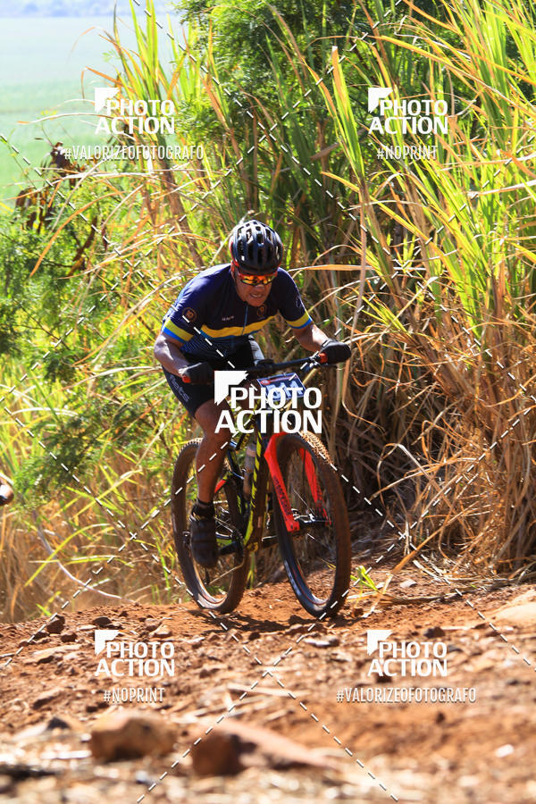 Buy your photos of the eventCROSS DUATHLON on Fotop