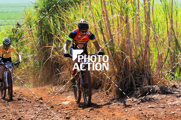 Buy your photos of the eventCROSS DUATHLON on Fotop