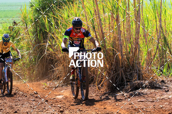Buy your photos of the eventCROSS DUATHLON on Fotop