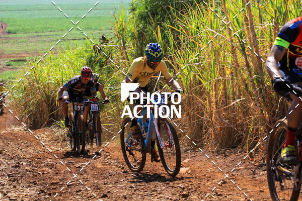 Buy your photos of the eventCROSS DUATHLON on Fotop