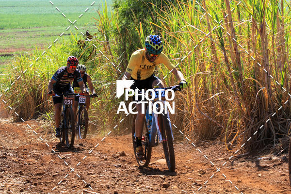 Buy your photos of the eventCROSS DUATHLON on Fotop