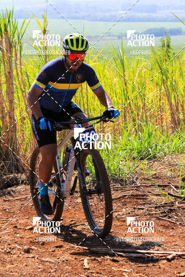 Buy your photos of the eventCROSS DUATHLON on Fotop