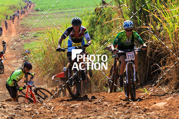 Buy your photos of the eventCROSS DUATHLON on Fotop