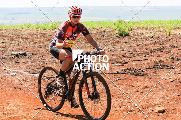 Buy your photos of the eventCROSS DUATHLON on Fotop