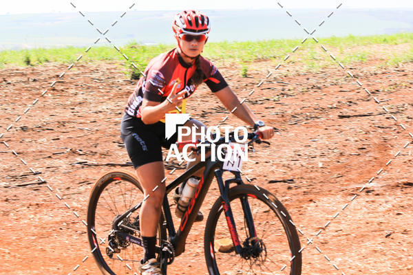 Buy your photos of the eventCROSS DUATHLON on Fotop