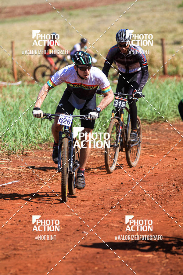 Buy your photos of the eventCROSS DUATHLON on Fotop