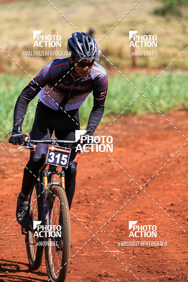Buy your photos of the eventCROSS DUATHLON on Fotop