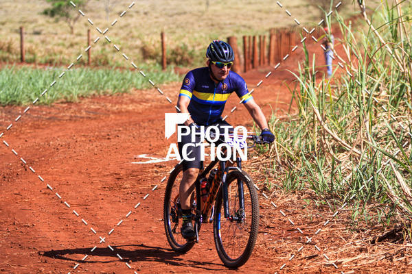 Buy your photos of the eventCROSS DUATHLON on Fotop