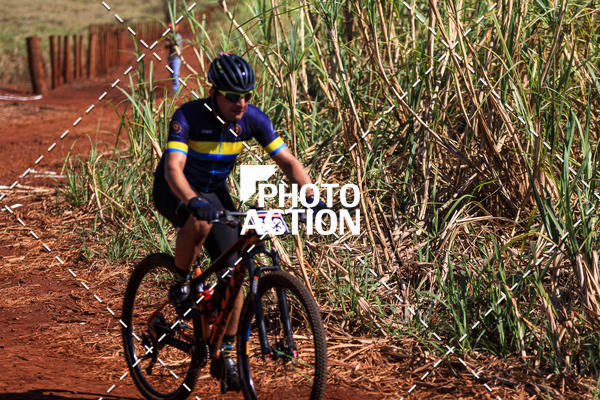 Buy your photos of the eventCROSS DUATHLON on Fotop