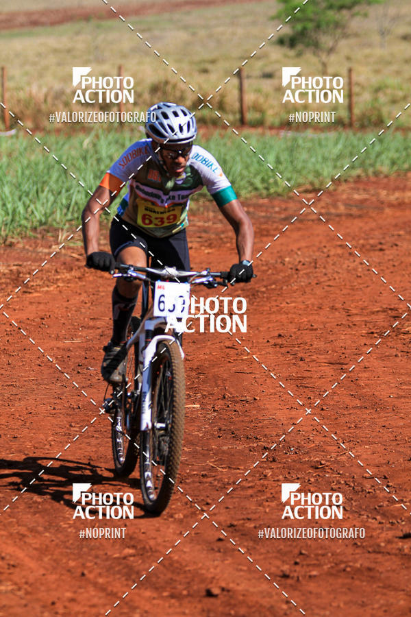Buy your photos of the eventCROSS DUATHLON on Fotop
