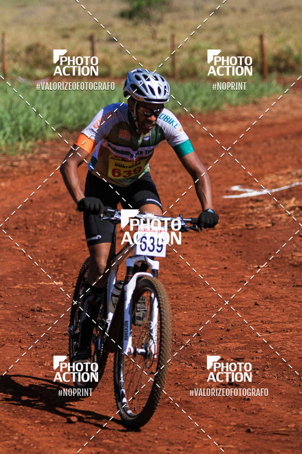 Buy your photos of the eventCROSS DUATHLON on Fotop