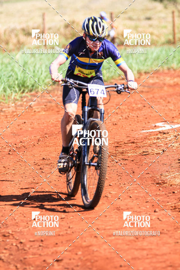 Buy your photos of the eventCROSS DUATHLON on Fotop
