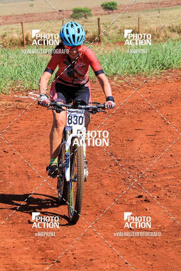 Buy your photos of the eventCROSS DUATHLON on Fotop