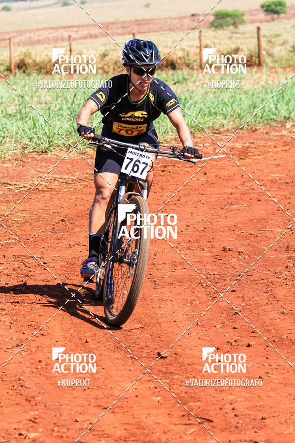 Buy your photos of the eventCROSS DUATHLON on Fotop
