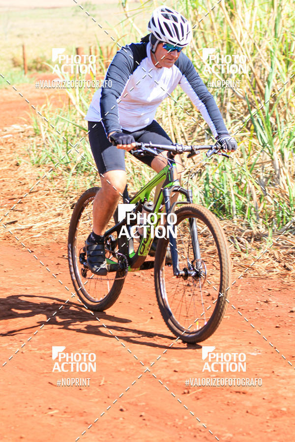 Buy your photos of the eventCROSS DUATHLON on Fotop