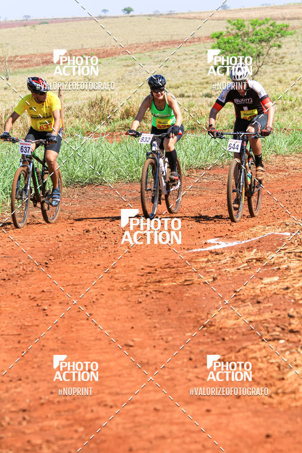 Buy your photos of the eventCROSS DUATHLON on Fotop