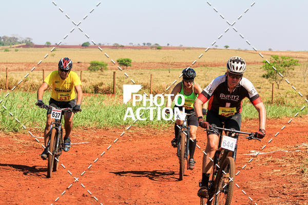 Buy your photos of the eventCROSS DUATHLON on Fotop