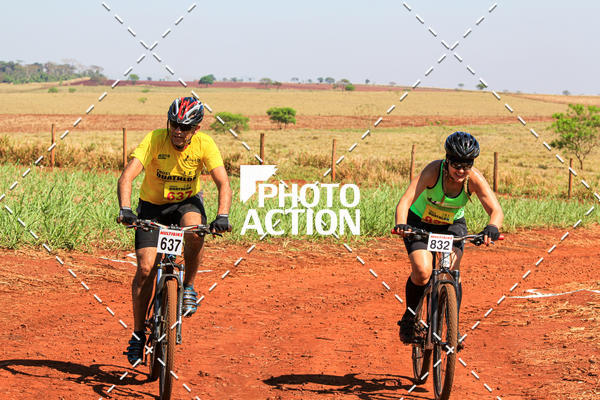 Buy your photos of the eventCROSS DUATHLON on Fotop