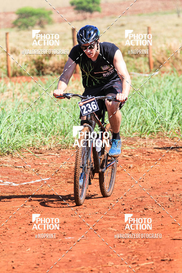 Buy your photos of the eventCROSS DUATHLON on Fotop