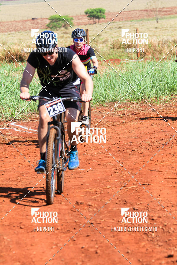 Buy your photos of the eventCROSS DUATHLON on Fotop