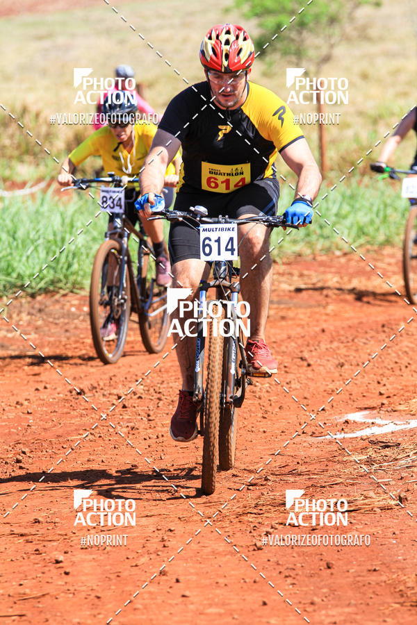 Buy your photos of the eventCROSS DUATHLON on Fotop
