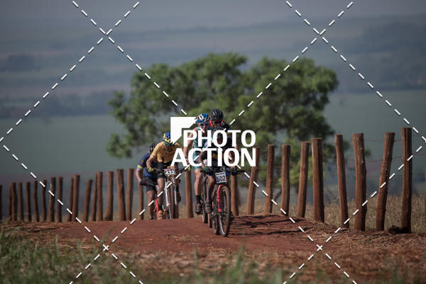 Buy your photos of the eventCROSS DUATHLON on Fotop