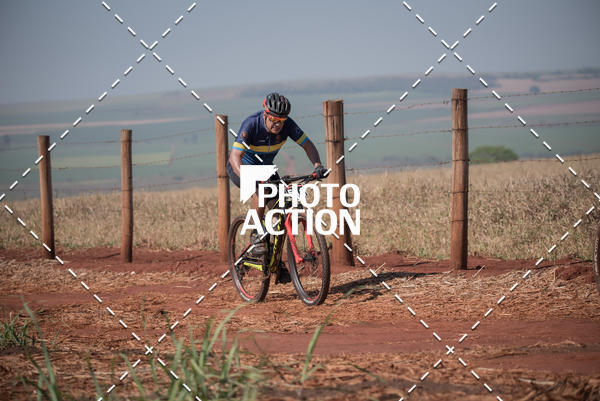 Buy your photos of the eventCROSS DUATHLON on Fotop