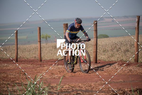 Buy your photos of the eventCROSS DUATHLON on Fotop
