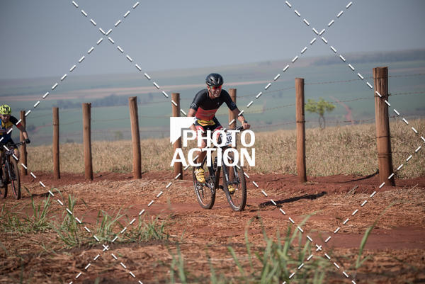 Buy your photos of the eventCROSS DUATHLON on Fotop