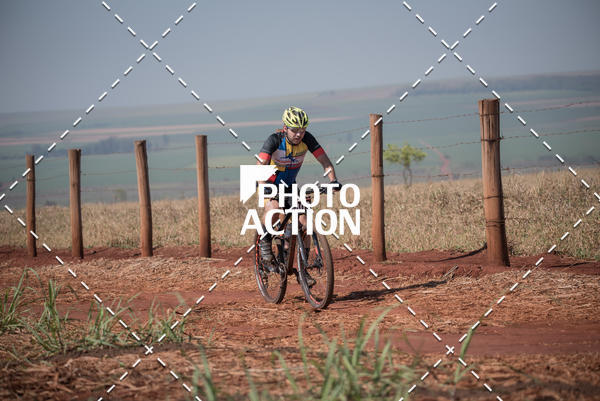 Buy your photos of the eventCROSS DUATHLON on Fotop