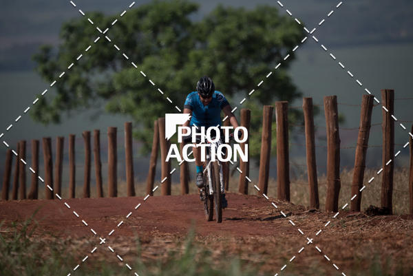 Buy your photos of the eventCROSS DUATHLON on Fotop