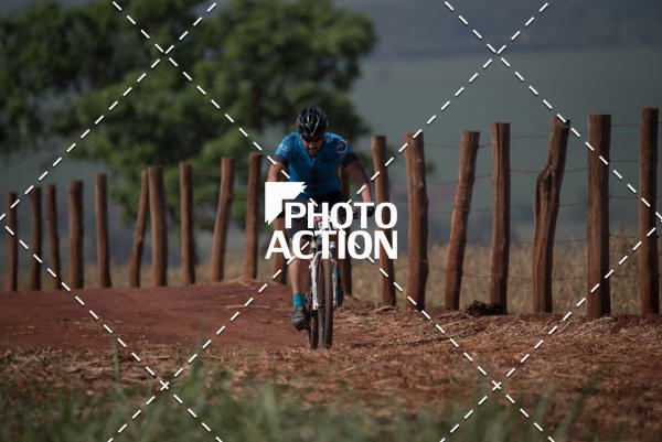Buy your photos of the eventCROSS DUATHLON on Fotop