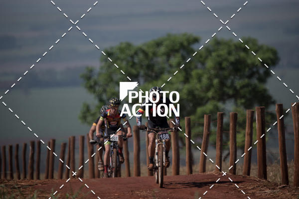 Buy your photos of the eventCROSS DUATHLON on Fotop
