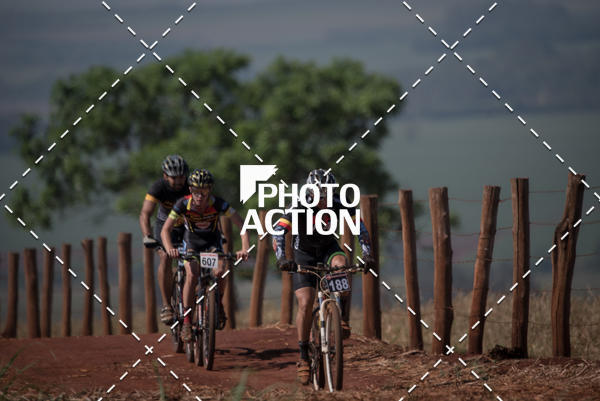 Buy your photos of the eventCROSS DUATHLON on Fotop