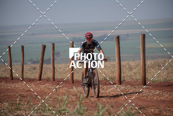 Buy your photos of the eventCROSS DUATHLON on Fotop