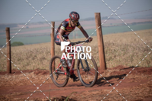Buy your photos of the eventCROSS DUATHLON on Fotop