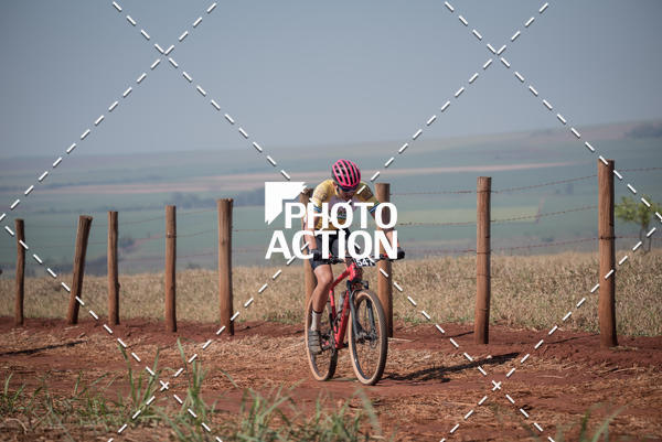 Buy your photos of the eventCROSS DUATHLON on Fotop