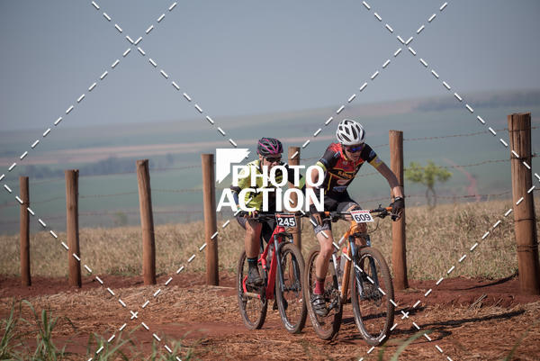 Buy your photos of the eventCROSS DUATHLON on Fotop