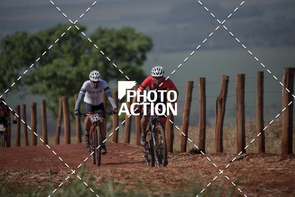 Buy your photos of the eventCROSS DUATHLON on Fotop