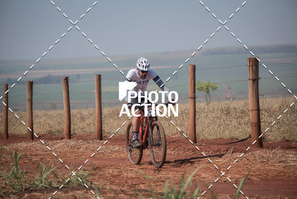 Buy your photos of the eventCROSS DUATHLON on Fotop