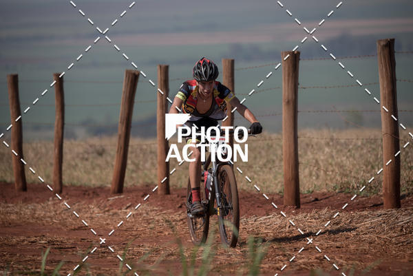 Buy your photos of the eventCROSS DUATHLON on Fotop