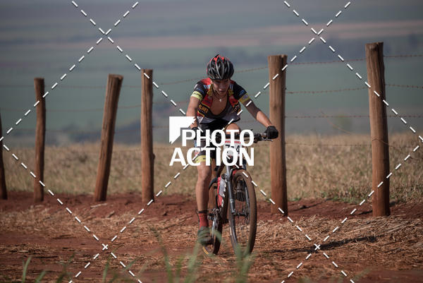 Buy your photos of the eventCROSS DUATHLON on Fotop