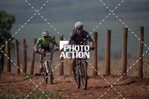 Buy your photos of the eventCROSS DUATHLON on Fotop