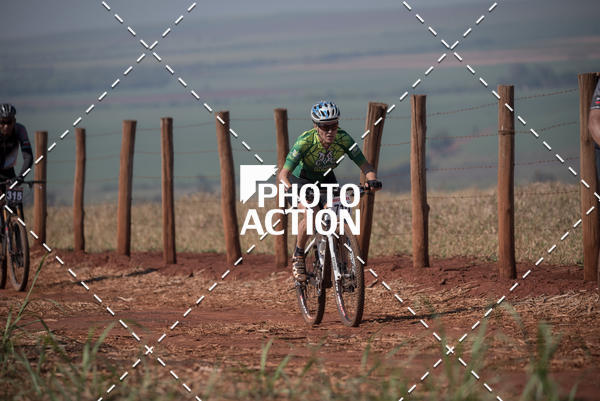Buy your photos of the eventCROSS DUATHLON on Fotop