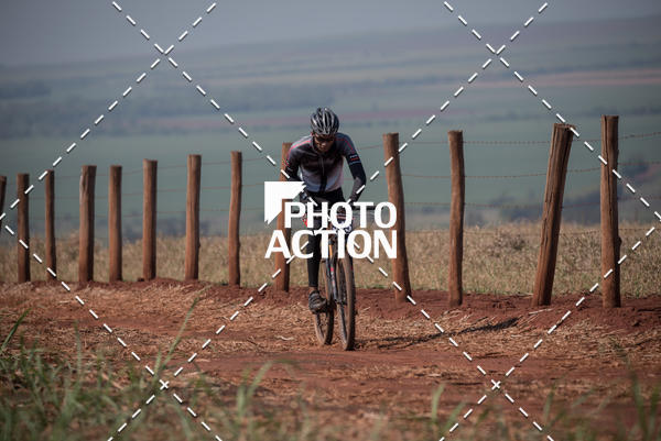Buy your photos of the eventCROSS DUATHLON on Fotop