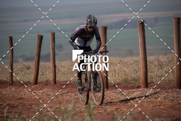 Buy your photos of the eventCROSS DUATHLON on Fotop